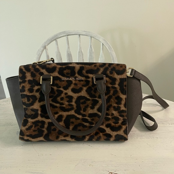 MICHAEL KORS LEOPARD PURSE - Picture 1 of 2